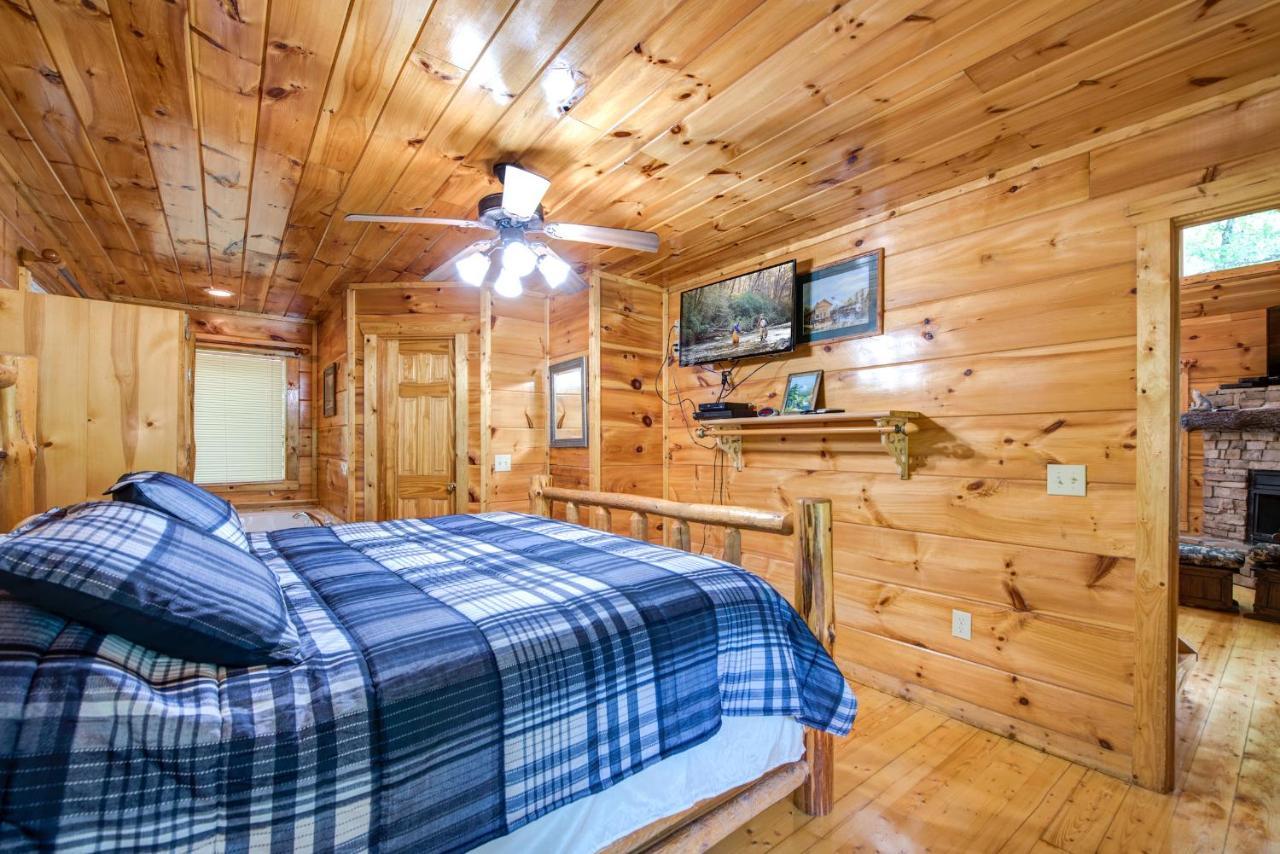 Cabin Of Dreams, 3 Bedroom Water View, Wifi, Hot Tub, Pool Table, Sleep 8 Sevierville Exteriér fotografie
