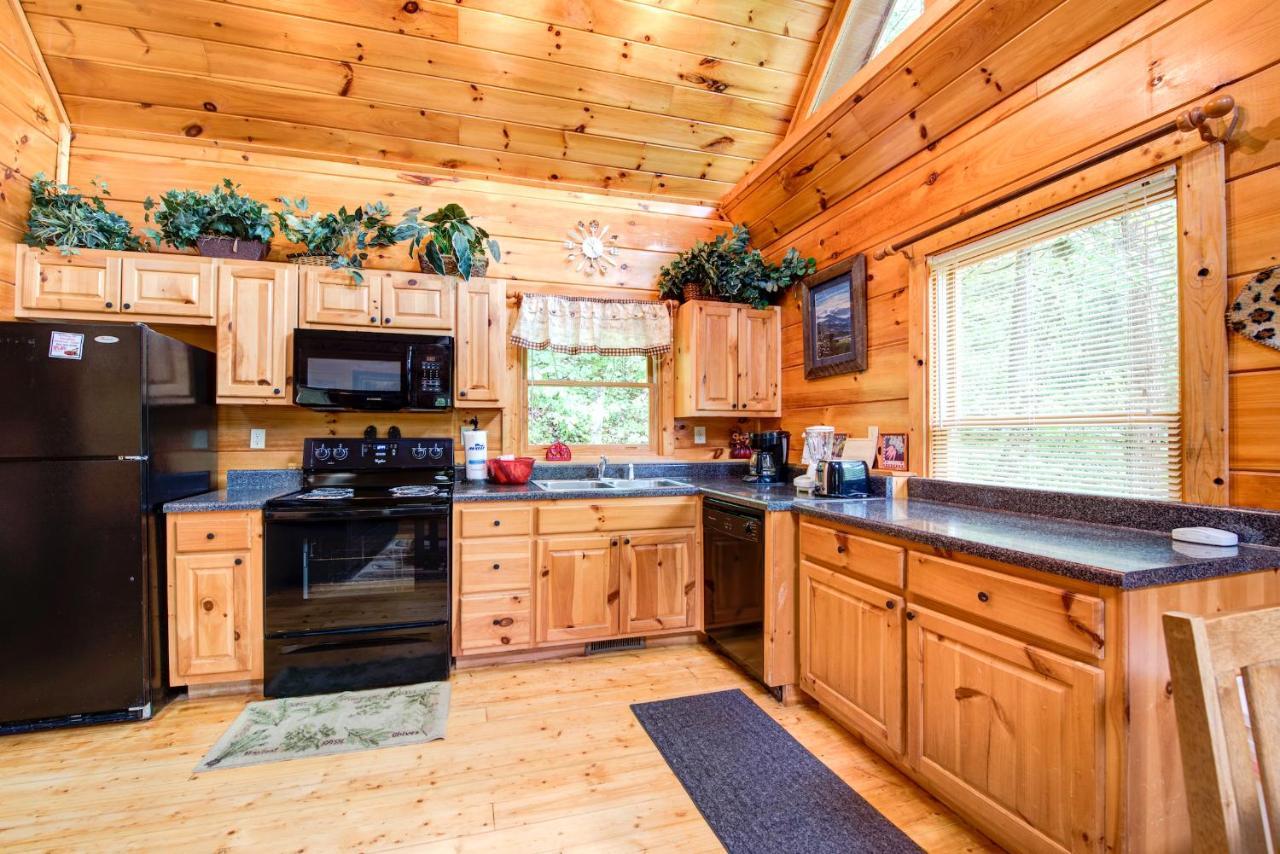 Cabin Of Dreams, 3 Bedroom Water View, Wifi, Hot Tub, Pool Table, Sleep 8 Sevierville Exteriér fotografie