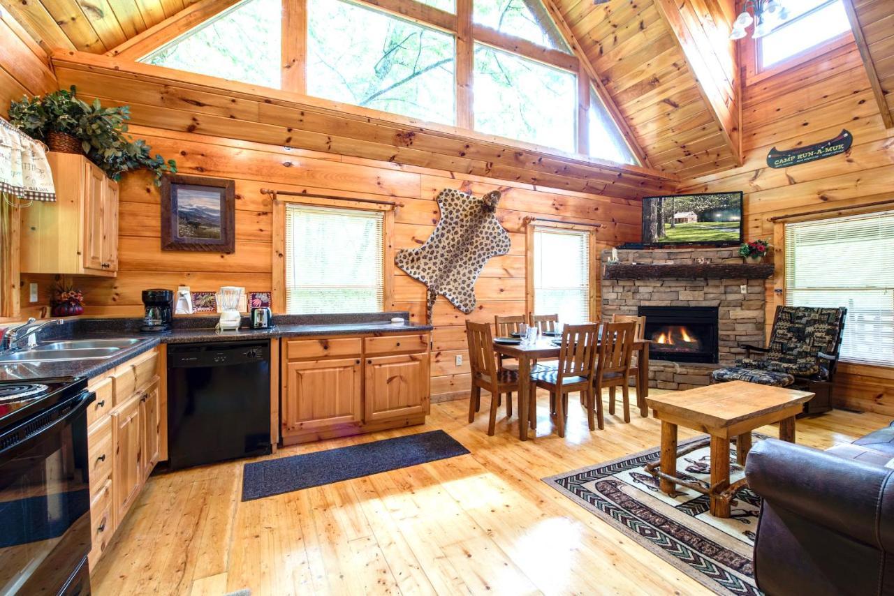 Cabin Of Dreams, 3 Bedroom Water View, Wifi, Hot Tub, Pool Table, Sleep 8 Sevierville Exteriér fotografie